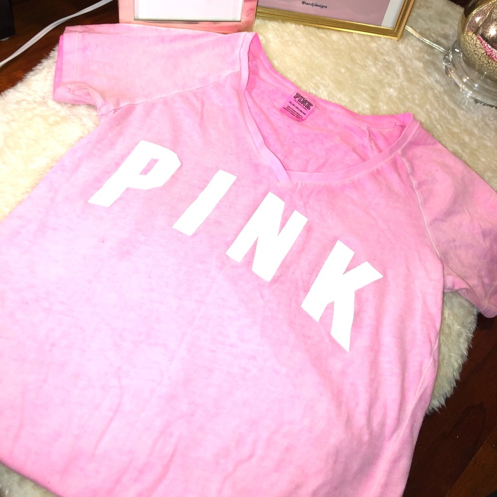 VS Pink short sleeve t-shirt 🎀